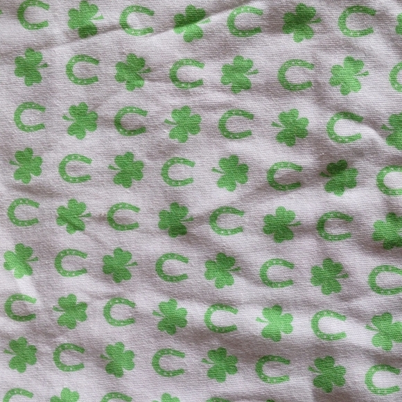 Baby St Patrick's day ☘️🍀 bodysuit 12m - Picture 8 of 9